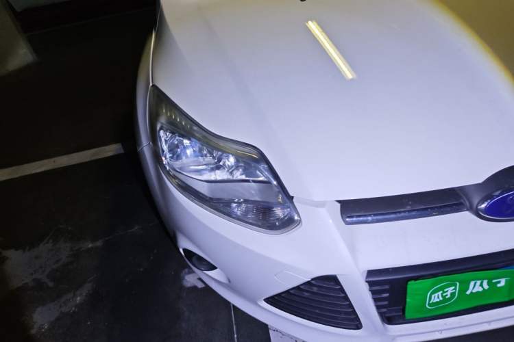 Used Ford Focus 2012 Sedan 1.6L Automatic Comfort Model Right Front Headlight