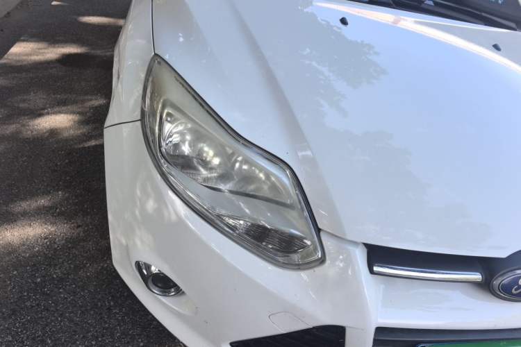 Used Ford Focus 2012 Hatchback 1.6L Automatic Fashion Edition Right Front Headlight