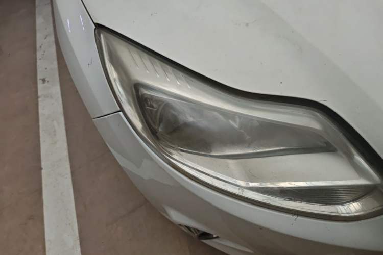 Used Ford Focus 2012 Hatchback 1.6L Automatic Fashion Edition Right Front Headlight