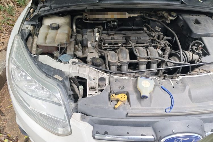 Used Ford Focus 2012 Hatchback 1.6L Automatic Comfort Model Right Front Headlight