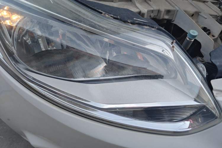 Used Ford Focus 2012 Hatchback 1.6L Automatic Fashion Edition Right Front Headlight
