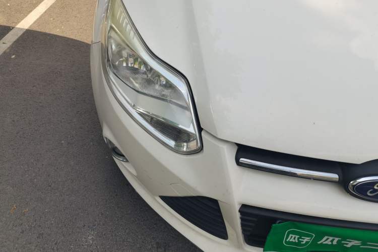 Used Ford Focus 2012 Hatchback 1.6L Automatic Fashion Edition Right Front Headlight