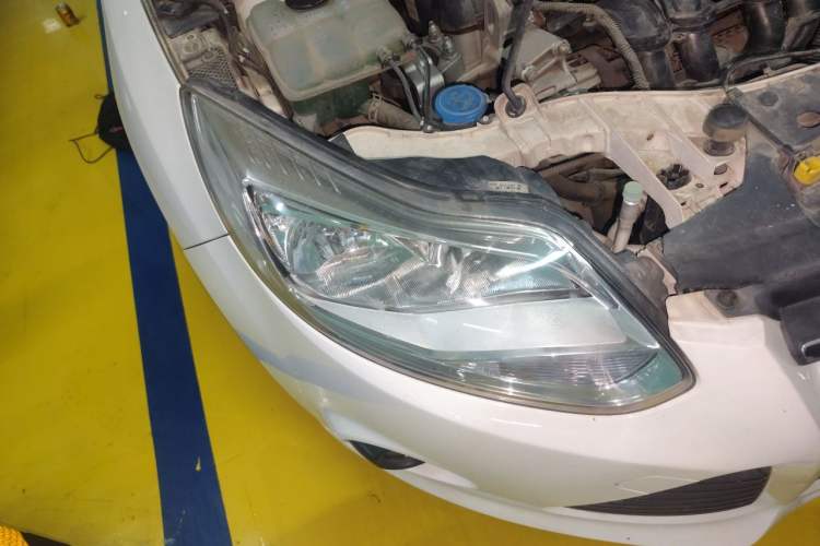 Used Ford Focus 2012 Hatchback 1.6L Manual Comfort Model Right Front Headlight