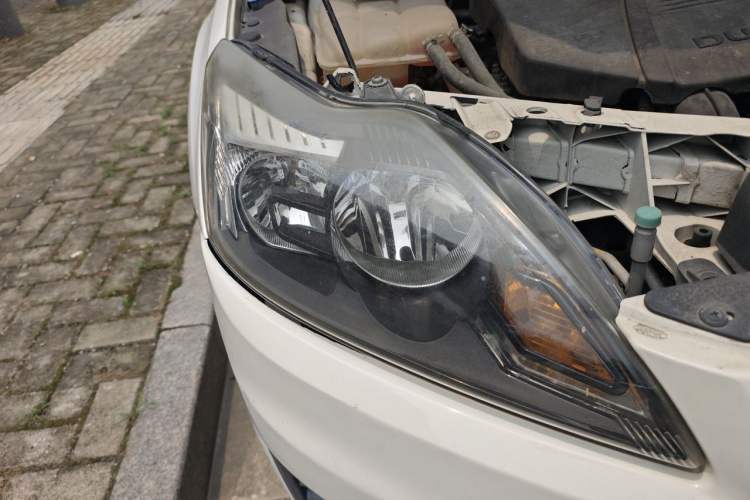 Used Ford Focus 2012 Hatchback Classic 1.8L Automatic Fashion Edition Right Front Headlight