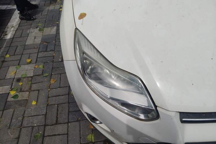 Used Ford Focus 2012 Hatchback 1.6L Automatic Fashion Edition Right Front Headlight