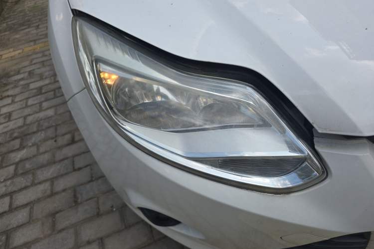 Used Ford Focus 2012 Hatchback 1.6L Manual Comfort Model Right Front Headlight