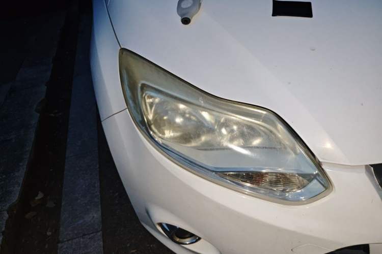 Used Ford Focus 2012 Hatchback 1.6L Automatic Fashion Edition Right Front Headlight