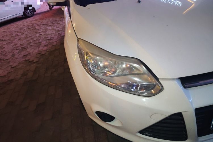 Used Ford Focus 2012 Hatchback 1.6L Manual Comfort Model Right Front Headlight
