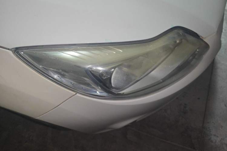 Used Ford Focus 2012 Sedan 1.6L Automatic Fashion Edition Right Front Headlight