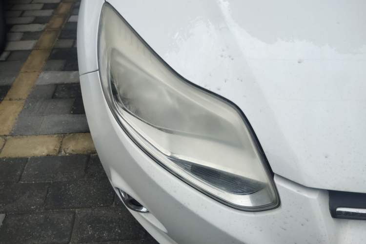 Used Ford Focus 2012 Sedan 1.6L Automatic Fashion Edition Right Front Headlight