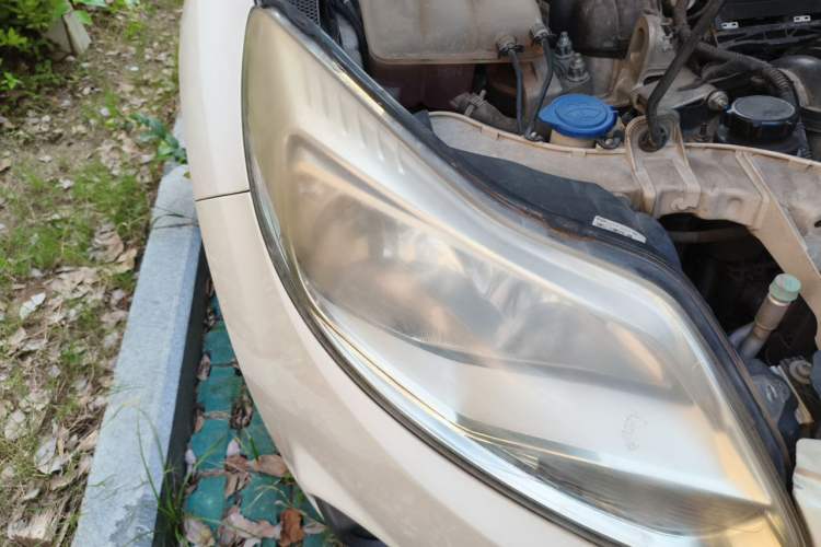 Used Ford Focus 2012 Hatchback 1.6L Automatic Comfort Model Right Front Headlight