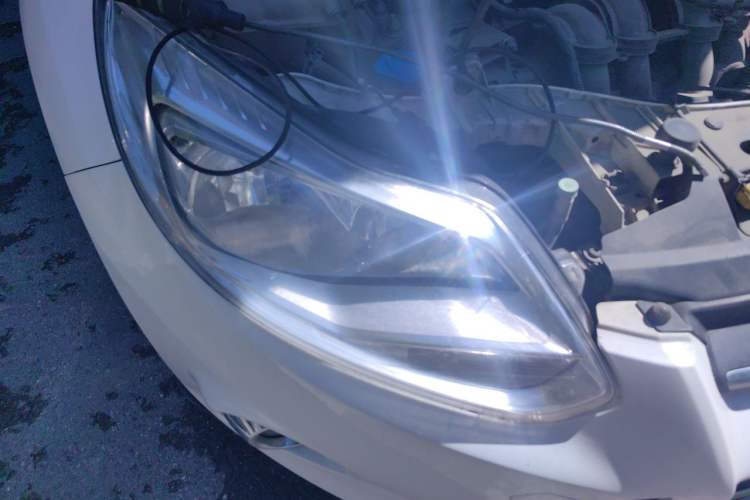 Used Ford Focus 2012 Sedan 1.6L Manual Fashion Edition Right Front Headlight
