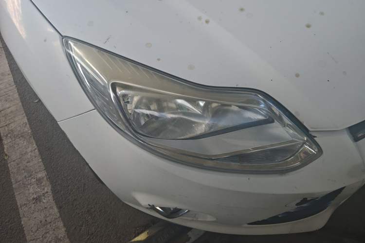 Used Ford Focus 2012 Sedan 1.6L Automatic Fashion Edition Right Front Headlight