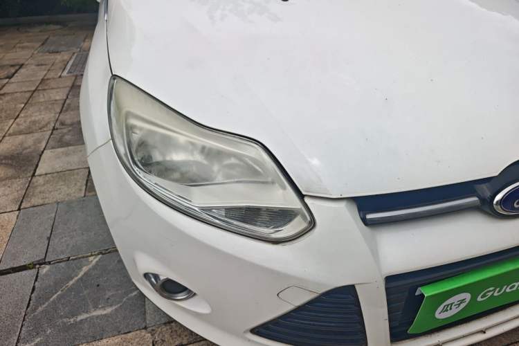 Used Ford Focus 2012 Sedan 2.0L Automatic Flagship Model Right Front Headlight
