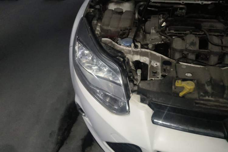 Used Ford Focus 2012 Hatchback 1.6L Automatic Fashion Edition Right Front Headlight