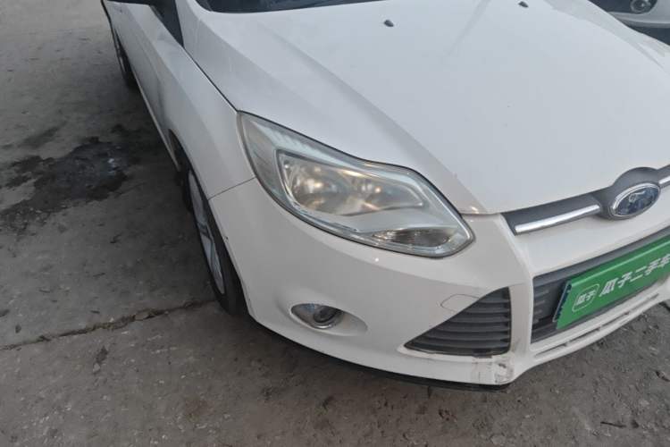 Used Ford Focus 2012 Hatchback 1.6L Automatic Fashion Edition Right Front Headlight