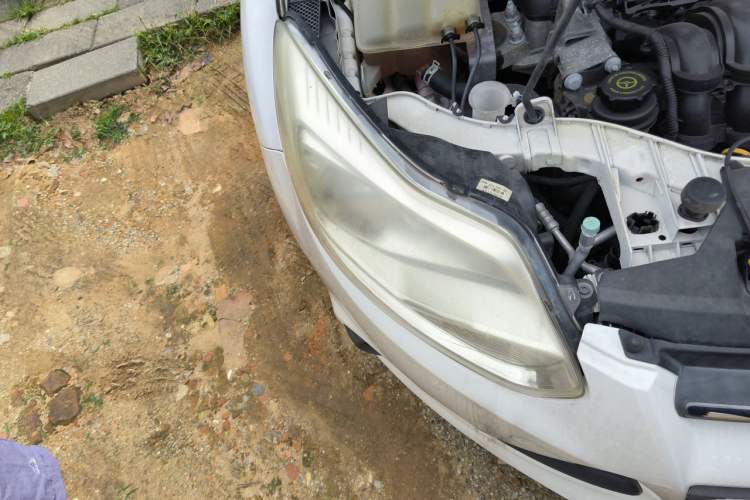 Used Ford Focus 2012 Sedan 1.6L Automatic Comfort Model Right Front Headlight