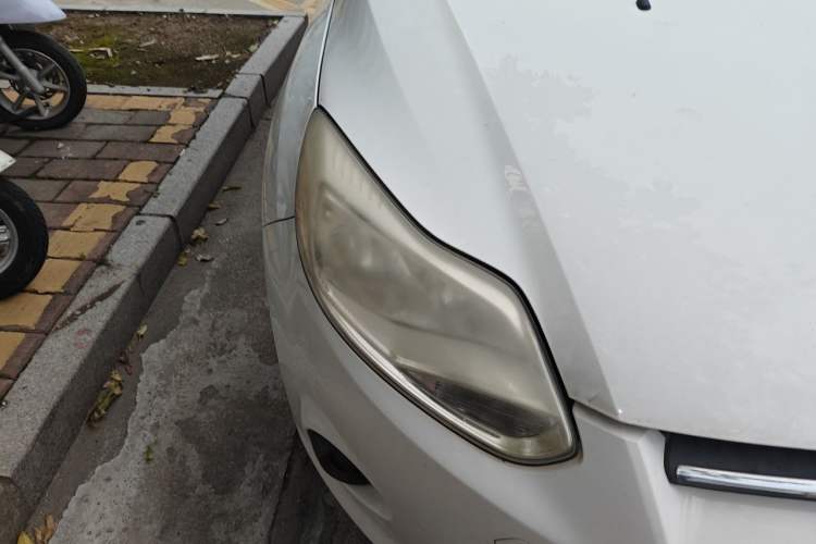Used Ford Focus 2012 Sedan 1.6L Automatic Comfort Model Right Front Headlight