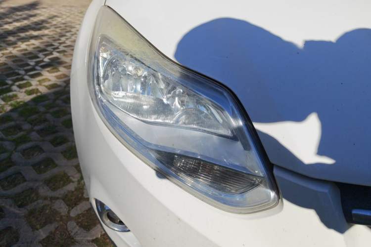 Used Ford Focus 2012 Hatchback 1.6L Automatic Fashion Edition Right Front Headlight