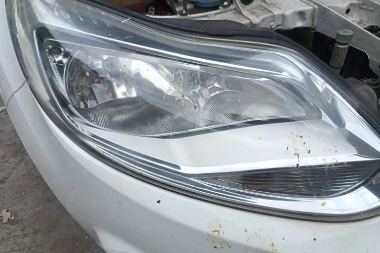 Used Ford Focus 2012 Hatchback 1.6L Automatic Comfort Model Right Front Headlight