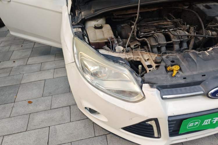 Used Ford Focus 2012 Hatchback 1.6L Manual Fashion Edition Right Front Headlight