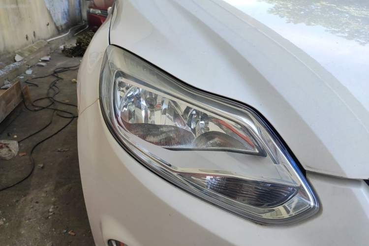 Used Ford Focus 2012 Hatchback 1.6L Automatic Fashion Edition Right Front Headlight