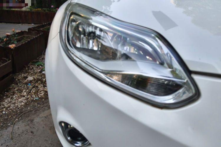 Used Ford Focus 2012 Hatchback 1.6L Automatic Fashion Edition Right Front Headlight