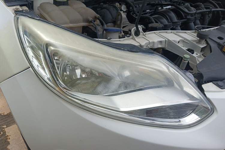 Used Ford Focus 2012 Hatchback 1.6L Automatic Comfort Model Right Front Headlight