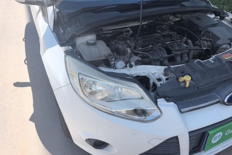Used Ford Focus 2012 Sedan 1.6L Automatic Comfort Model Right Front Headlight
