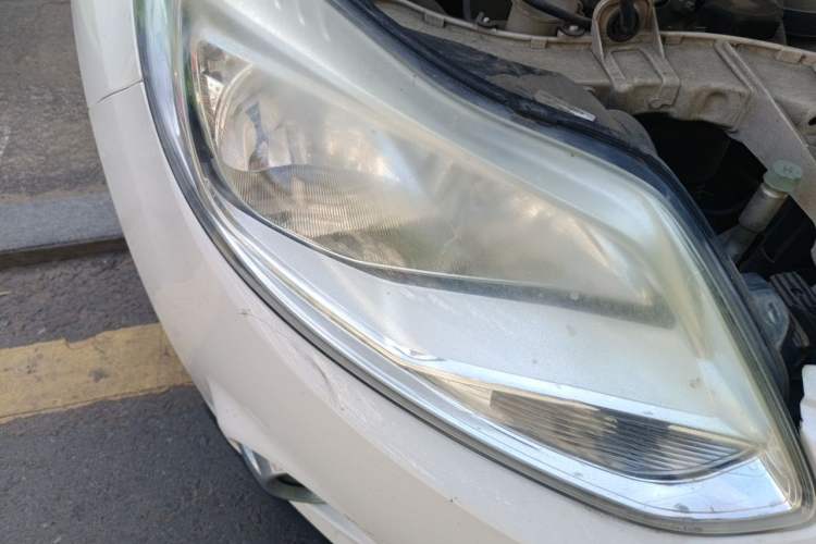 Used Ford Focus 2012 Hatchback 1.6L Automatic Fashion Edition Right Front Headlight