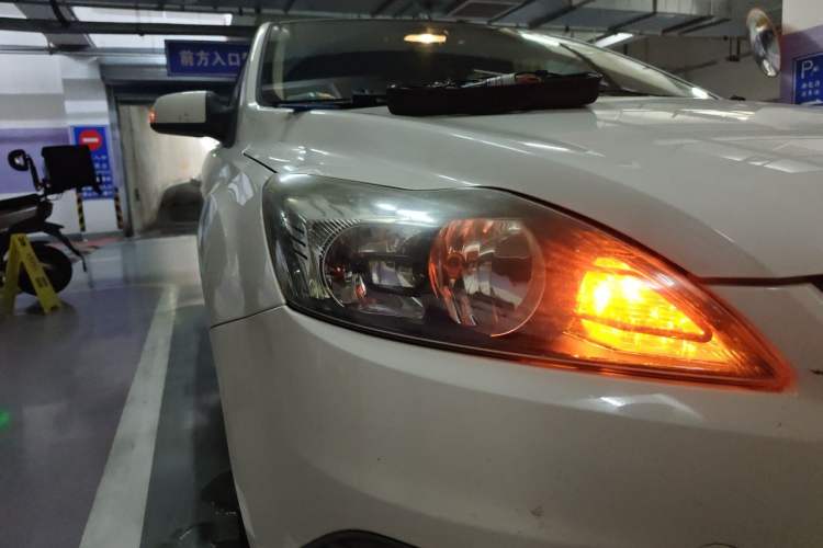 Used Ford Focus 2012 Hatchback Classic 1.8L Manual Base Model Right Front Headlight