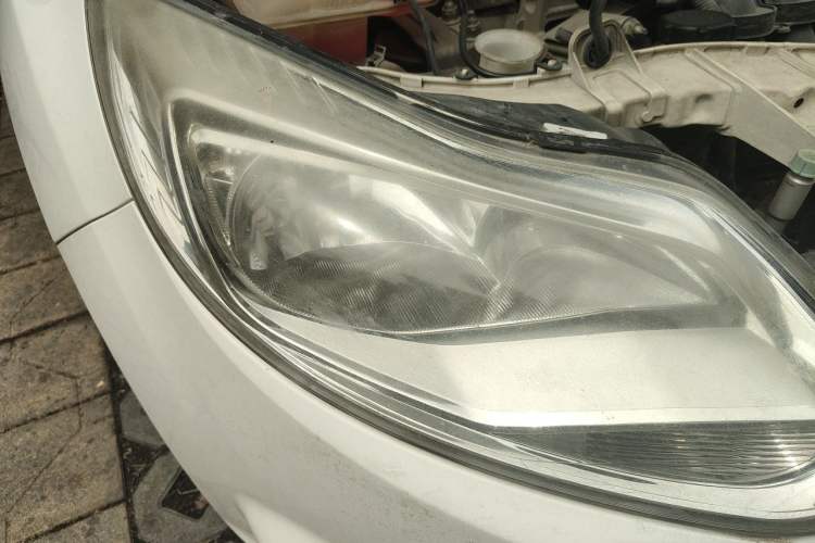 Used Ford Focus 2012 Hatchback 1.6L Automatic Fashion Edition Right Front Headlight