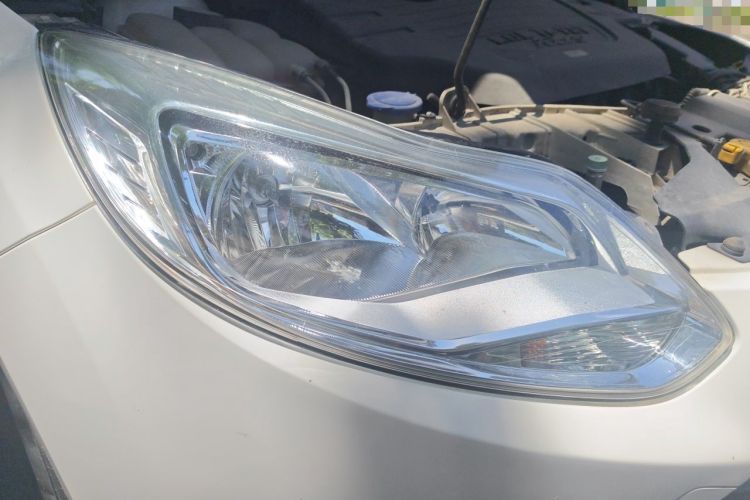 Used Ford Focus 2012 Hatchback 1.6L Manual Fashion Edition Right Front Headlight