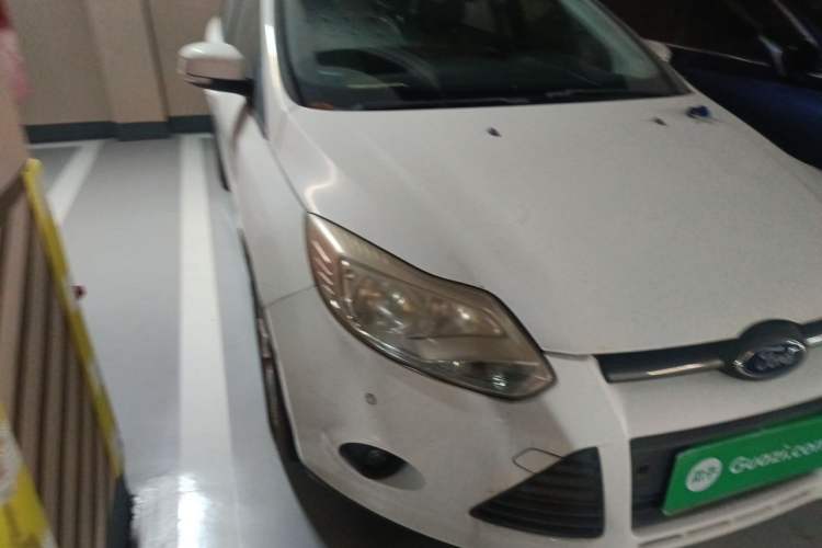 Used Ford Focus 2012 Sedan 1.6L Automatic Comfort Model Right Front Headlight