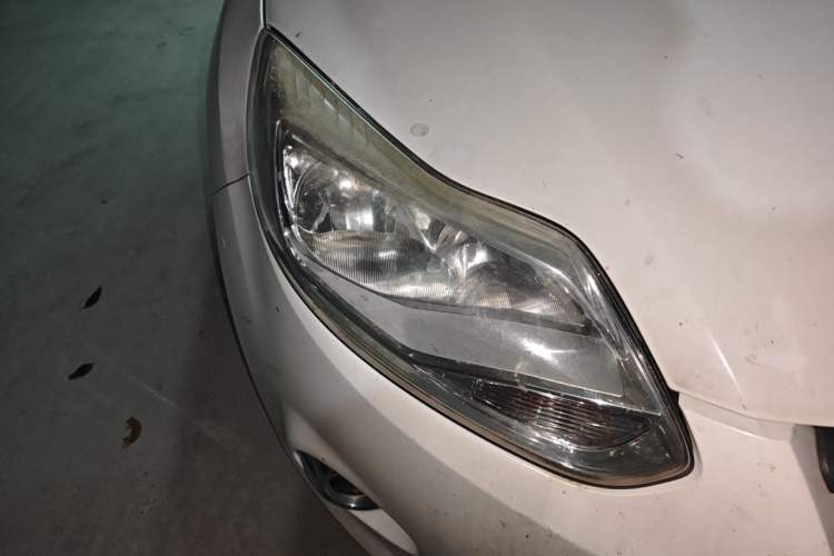 Used Ford Focus 2012 Sedan 1.6L Automatic Fashion Edition Right Front Headlight