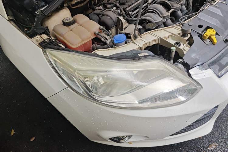 Used Ford Focus 2012 Sedan 1.6L Automatic Fashion Edition Right Front Headlight