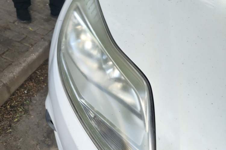 Used Ford Focus 2012 Sedan 1.6L Manual Comfort Model Right Front Headlight