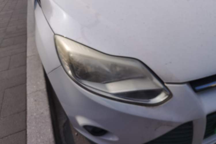 Used Ford Focus 2012 Sedan 1.6L Automatic Fashion Edition Right Front Headlight