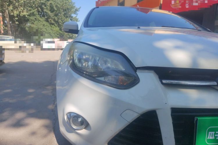 Used Ford Focus 2012 Hatchback 2.0L Automatic Luxury Sport Model Right Front Headlight