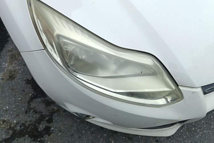 Used Ford Focus 2012 Hatchback 1.6L Automatic Fashion Edition Right Front Headlight