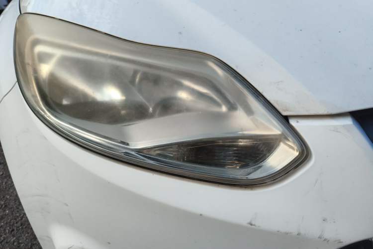 Used Ford Focus 2012 Hatchback 1.6L Automatic Fashion Edition Right Front Headlight