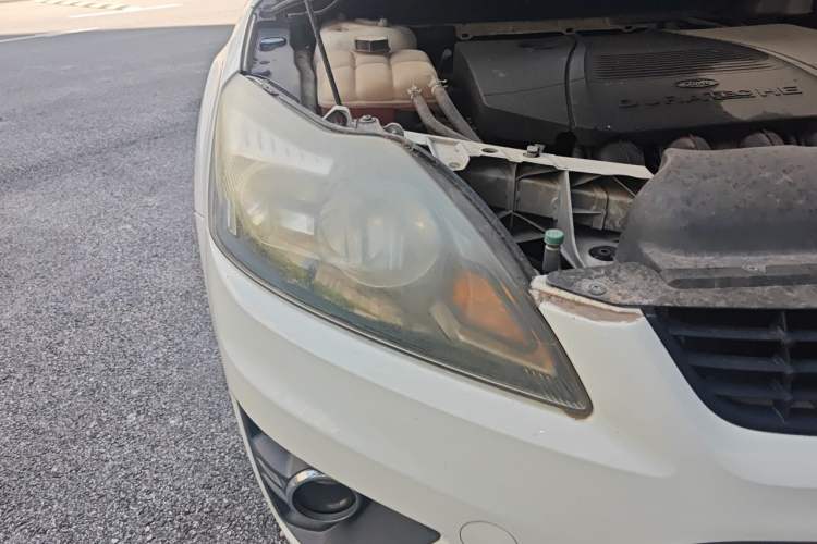 Used Ford Focus 2012 Hatchback Classic 1.8L Automatic Base Model Right Front Headlight
