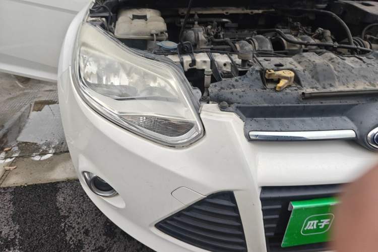 Used Ford Focus 2012 Hatchback 1.6L Automatic Fashion Edition Right Front Headlight
