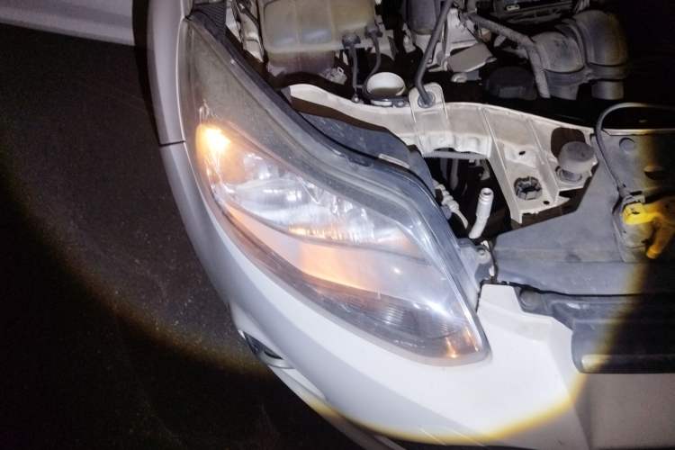 Used Ford Focus 2012 Sedan 1.6L Automatic Fashion Edition Right Front Headlight