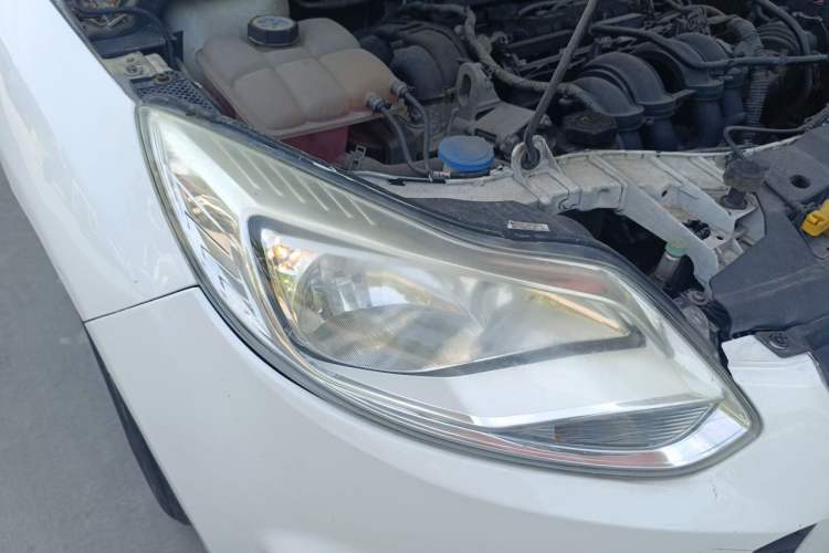 Used Ford Focus 2012 Hatchback 1.6L Automatic Fashion Edition Right Front Headlight