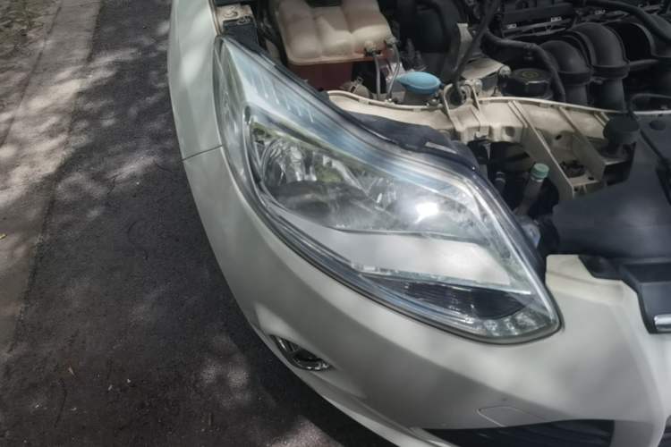 Used Ford Focus 2012 Hatchback 1.6L Automatic Fashion Edition Right Front Headlight