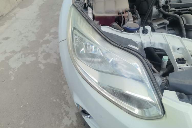 Used Ford Focus 2012 Hatchback 1.6L Manual Fashion Edition Right Front Headlight