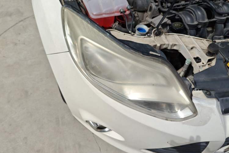 Used Ford Focus 2012 Hatchback 1.6L Automatic Fashion Edition Right Front Headlight
