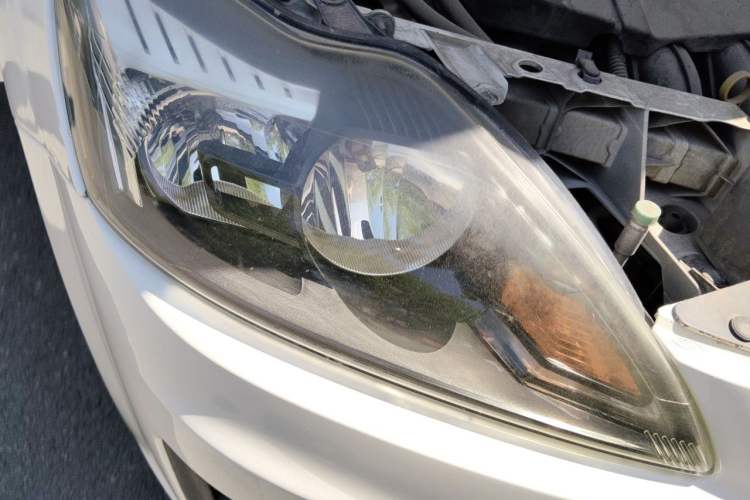 Used Ford Focus 2012 Hatchback Classic 1.8L Automatic Base Model Right Front Headlight
