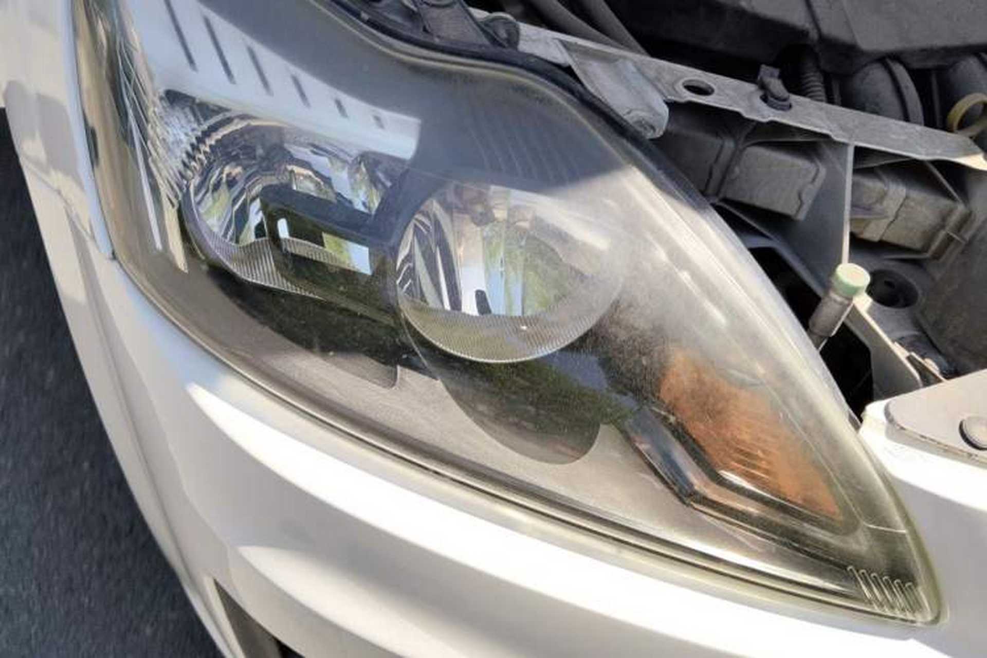 Used Ford Focus 2012 Hatchback Classic 1.8L Automatic Base Model Right Front Headlight